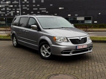 Lancia Voyager 2.8Dīzelis 2015